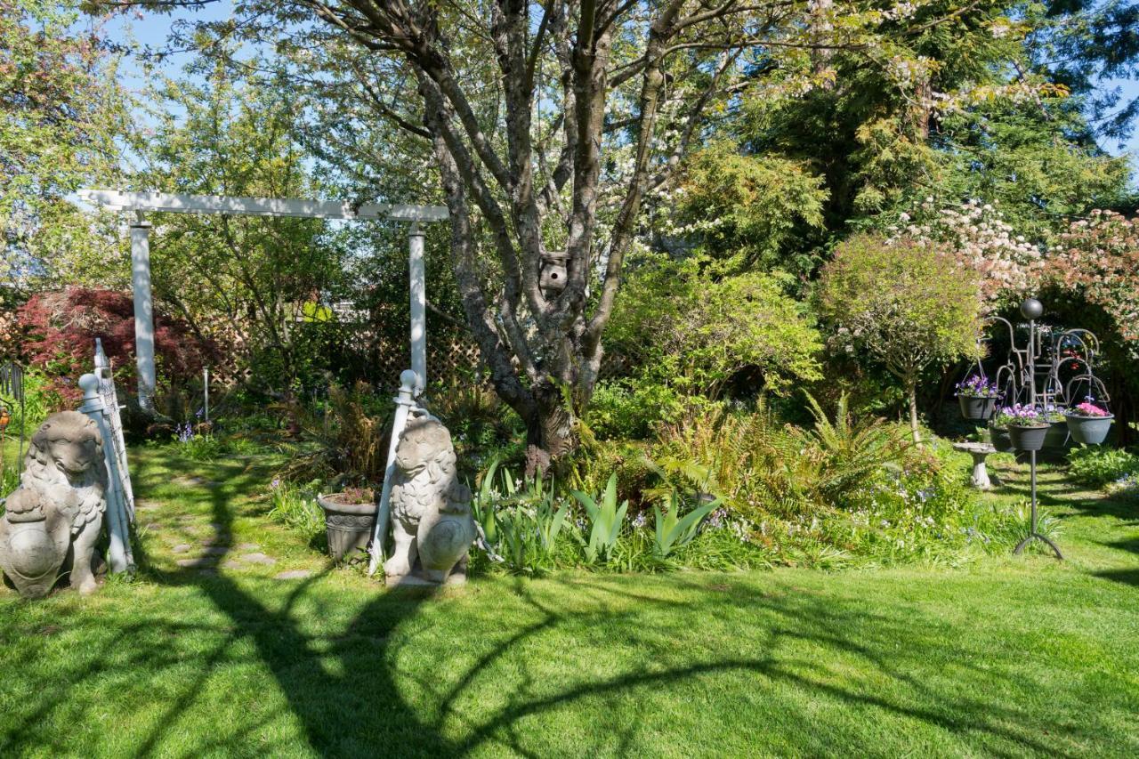 Five Seasuns Bed And Breakfast Port Angeles Exterior photo