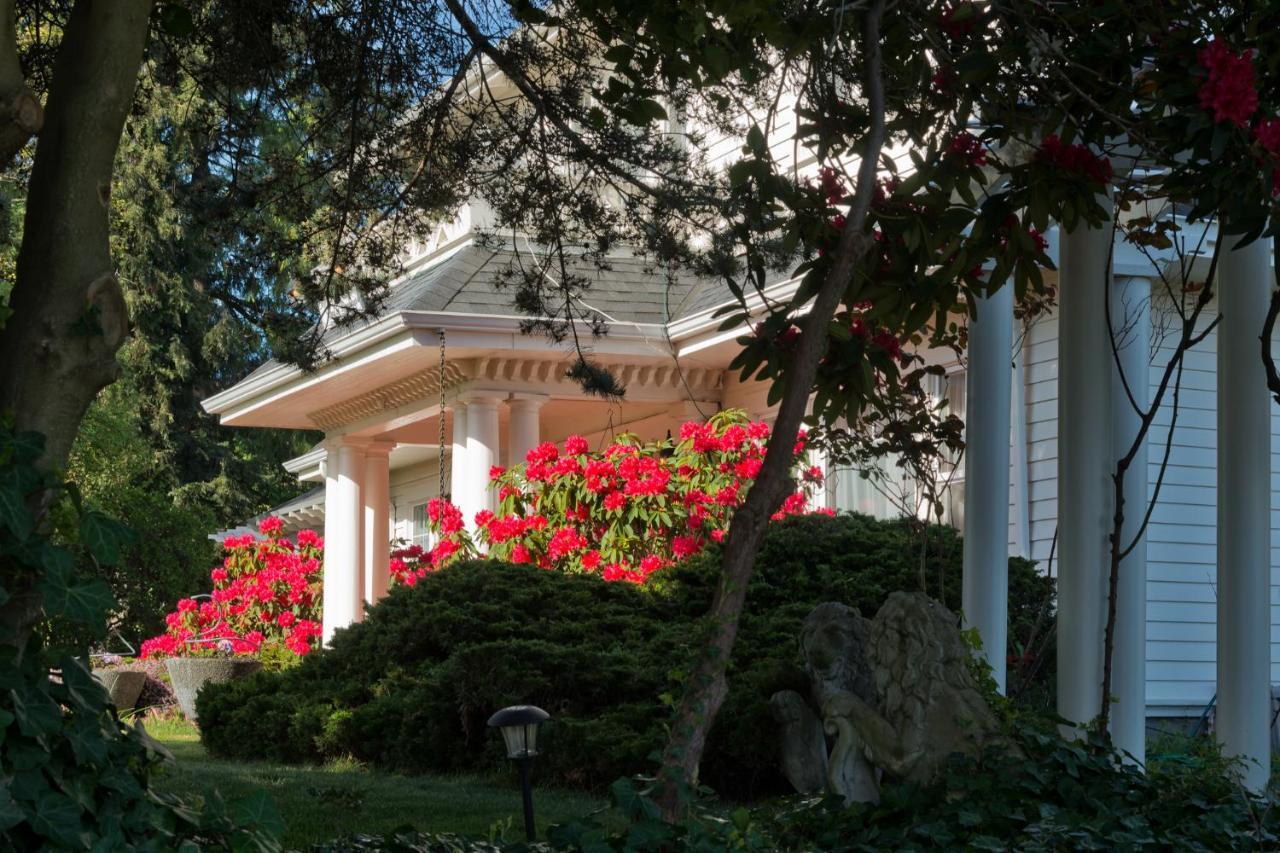 Five Seasuns Bed And Breakfast Port Angeles Exterior photo
