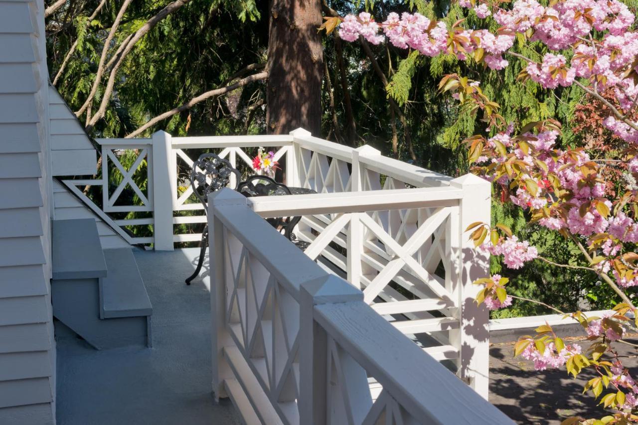 Five Seasuns Bed And Breakfast Port Angeles Exterior photo
